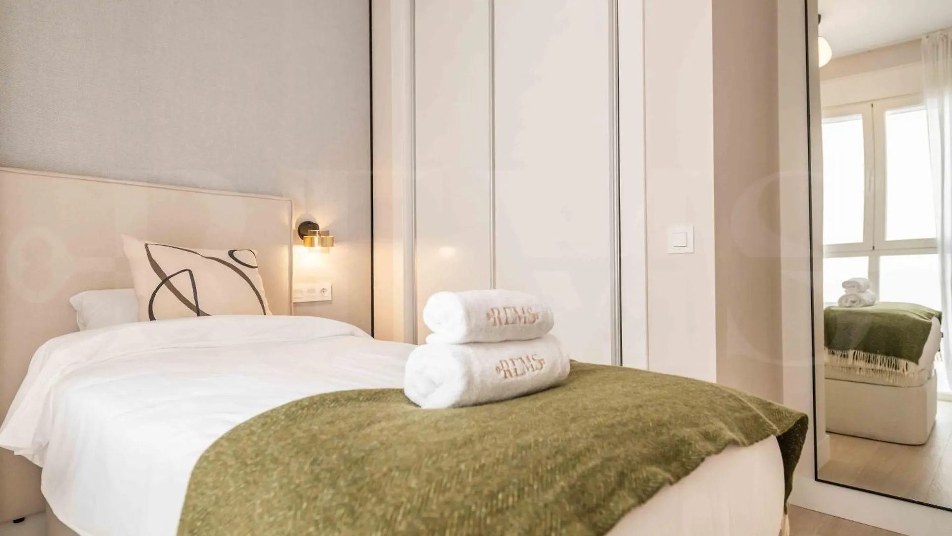 Exclusive Apartment In The Centre With Parking Rems Malaga 0*,  Spain